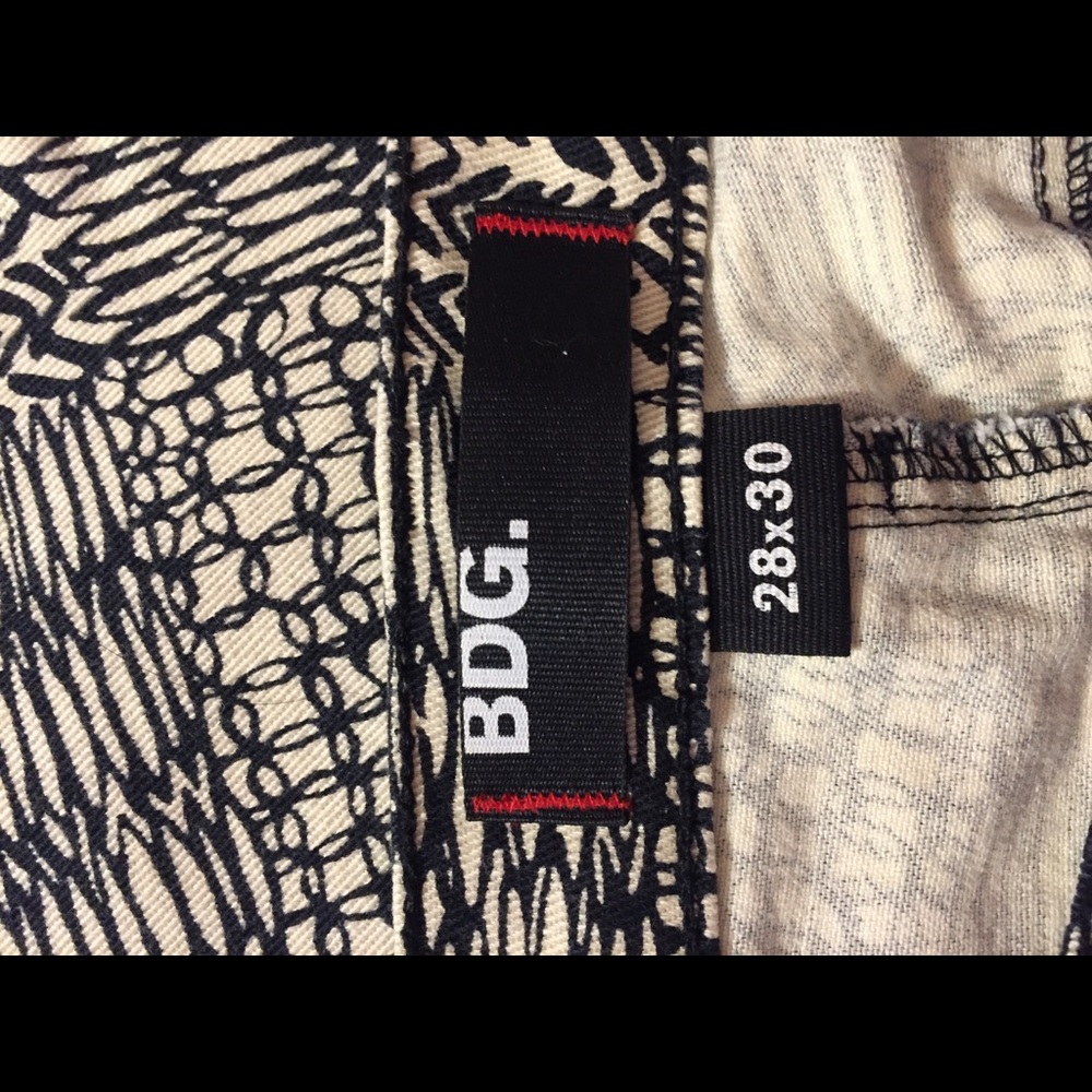 Jeans - Picture 2 of 5